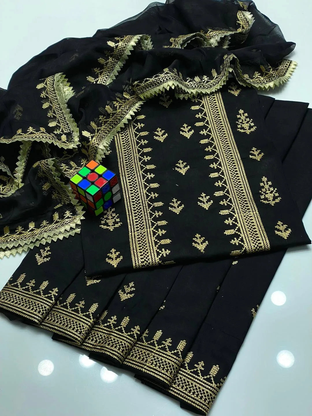 3 Pcs Women's Unstitched Embroidered Suit